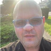 Lavoro da più di 20 in cucina sono uno chef e tutt ora gestisco un bistro aziendale, lavorato in ristoranti stella agli hotel 5 st